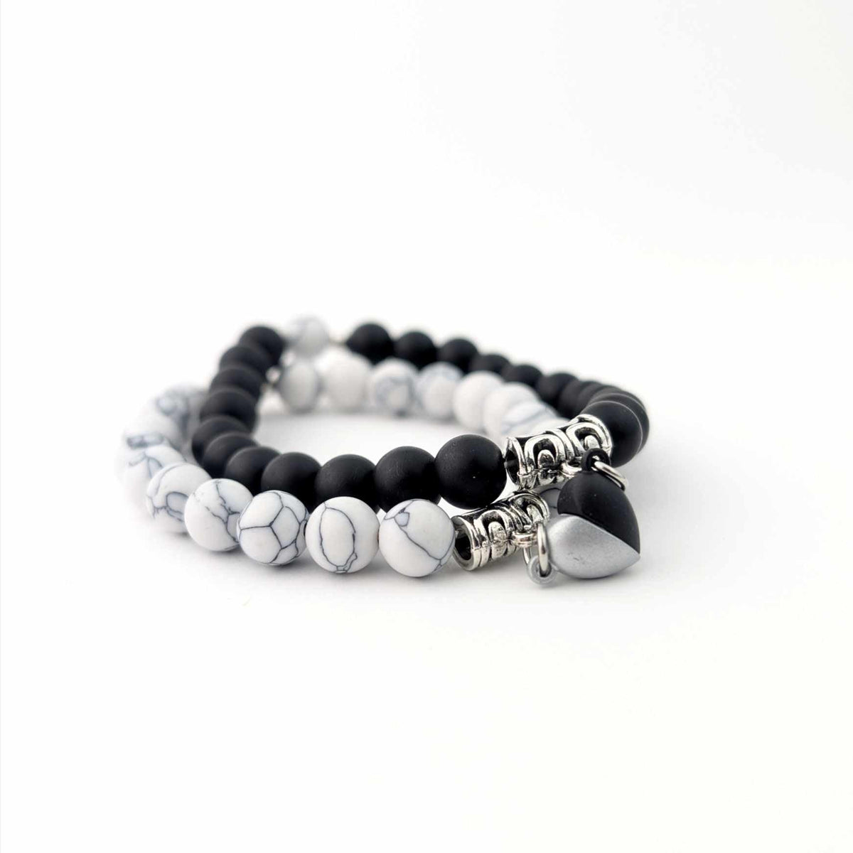 Pulseira Pedras Naturais Magnéticas Casal, Yin Yang e Pedra Vulcânica, símbolo de equilíbrio e união para casais.